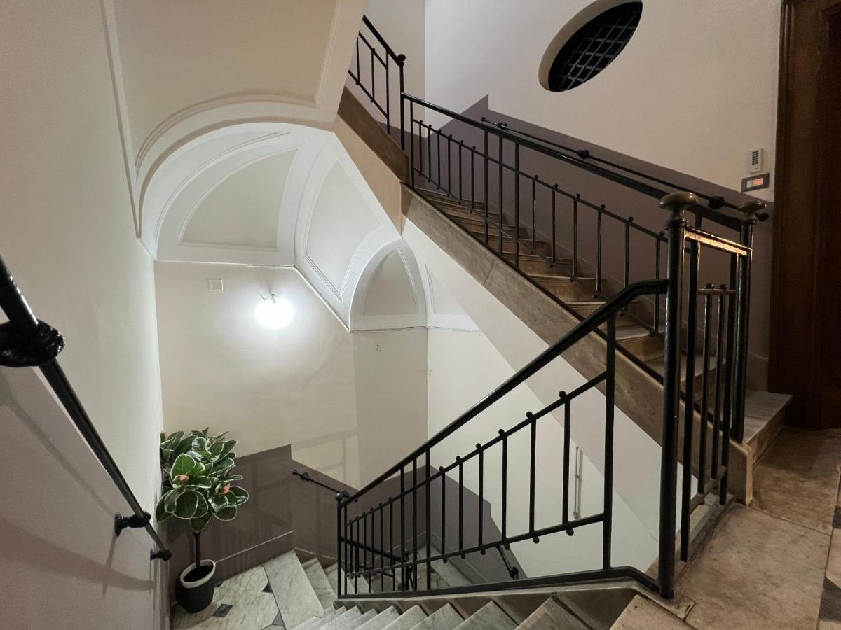 Relais Ranieri Bed & Breakfast Наполи Екстериор снимка