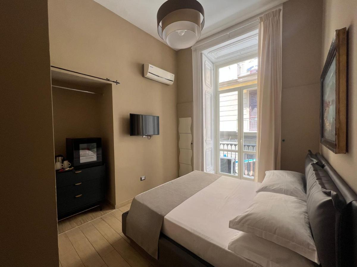 Relais Ranieri Bed & Breakfast Наполи Екстериор снимка